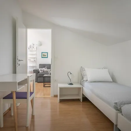 4+1 In The City Centre, Near The Beach Makarska